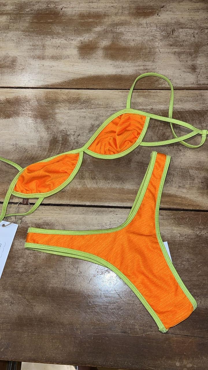 Biquíni Top Camila Golde de Verão